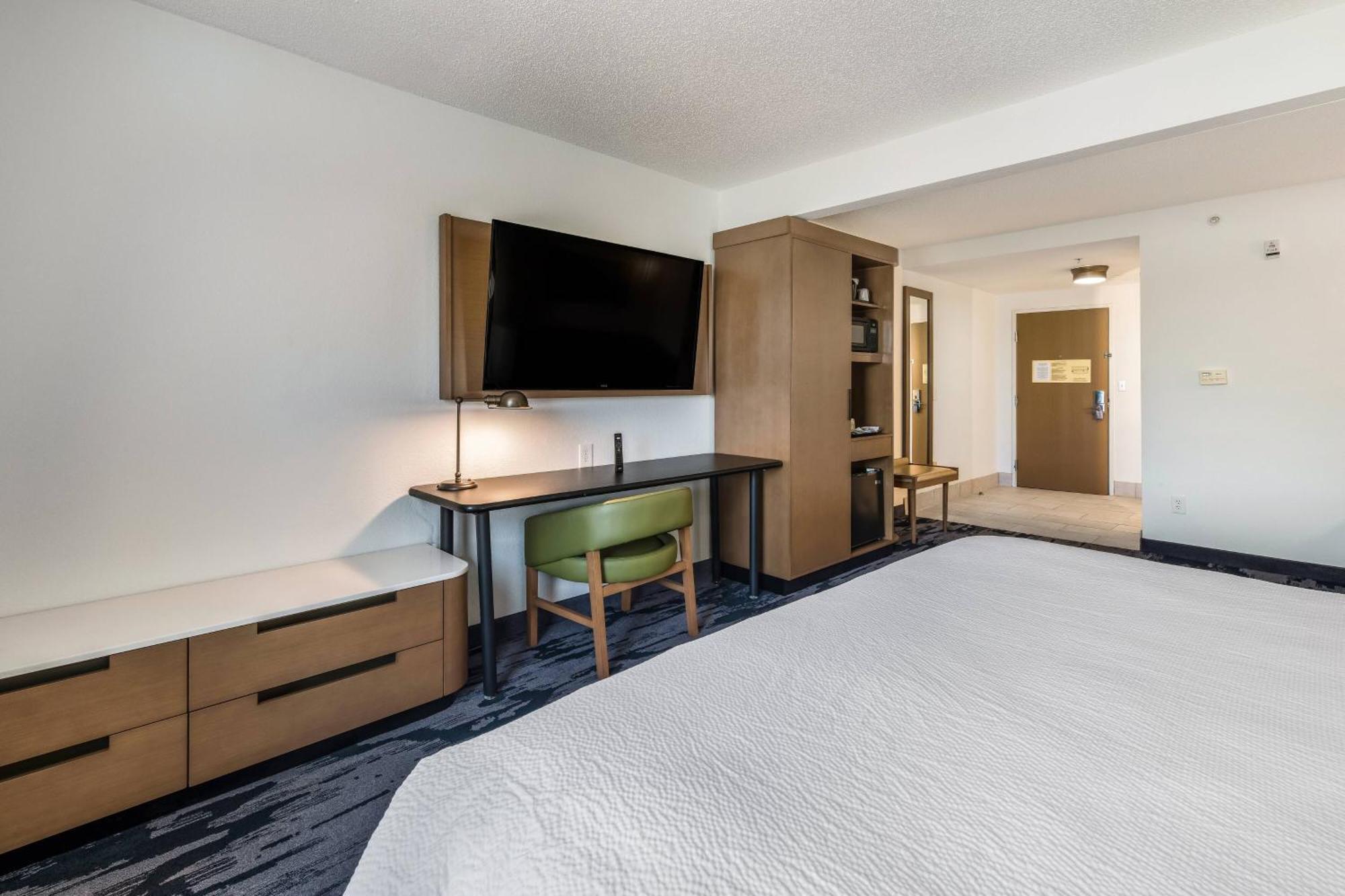 Fairfield By Marriott Inn & Suites Greensboro Coliseum Area Exterior foto